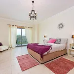 Seashell Villa *